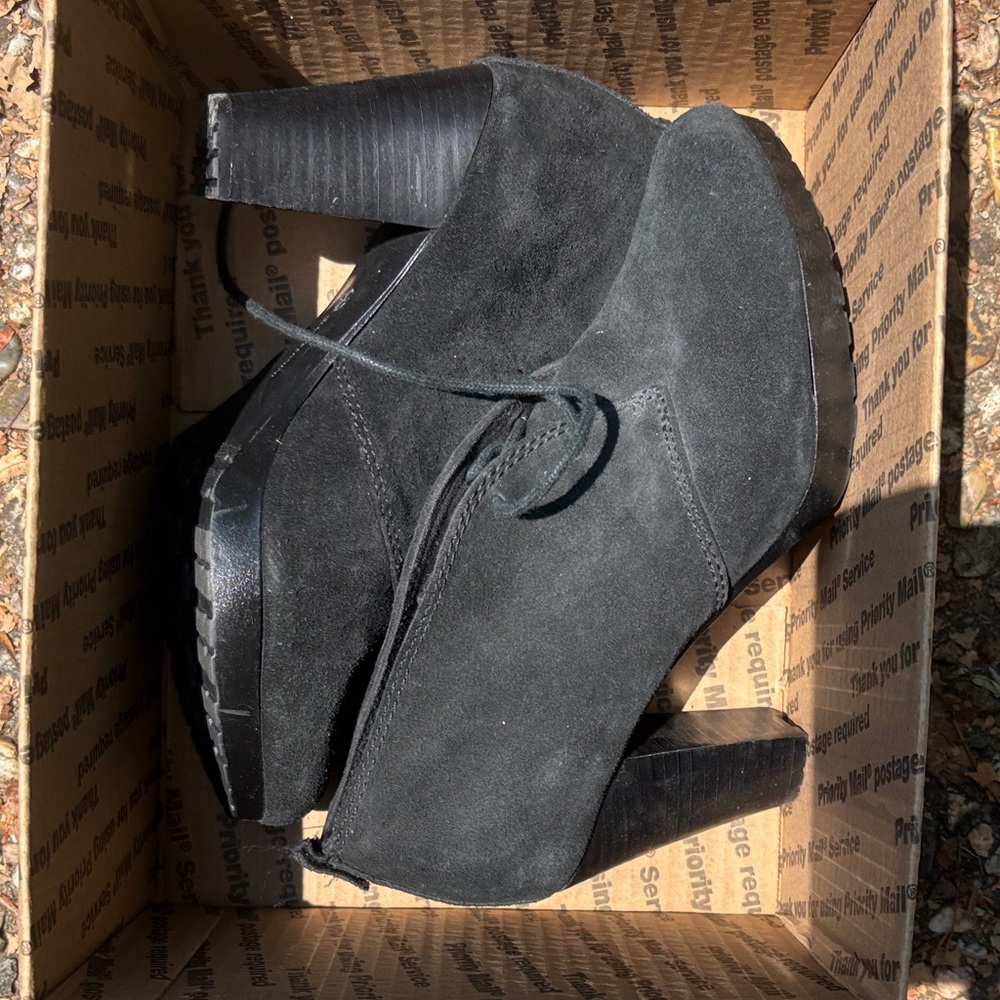 Giani Bernini Black Heeled Boots